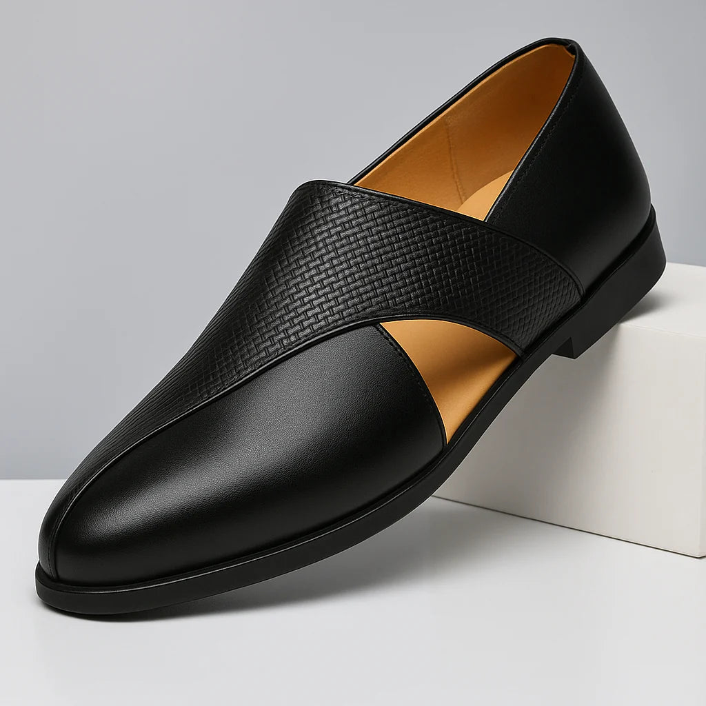 Mocasines de piel auténtica color coñac modelo Panache con detalle de correas trenzadas.